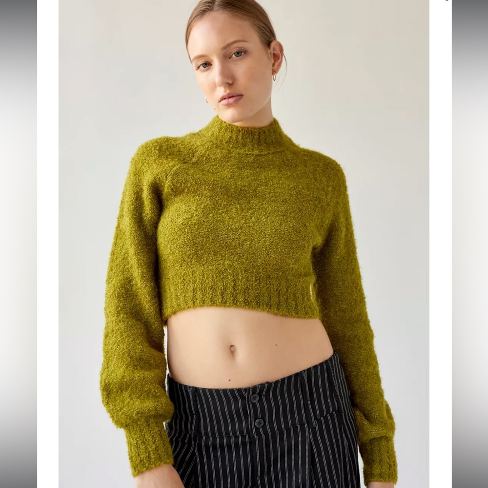 UO Avril Cropped Mock Neck Sweater
